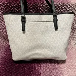 Michael Kors Statue of Liberty tote bag and wallet
